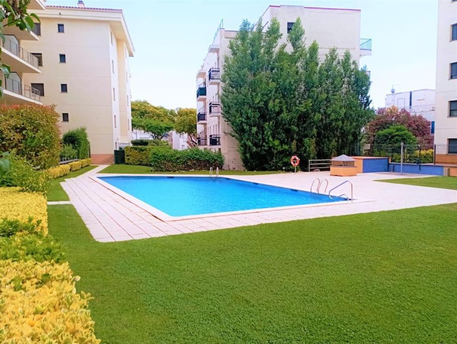 Apartamento En Primera Linea De Mar Roses Zewnętrze zdjęcie