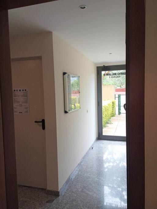 Apartamento En Primera Linea De Mar Roses Zewnętrze zdjęcie